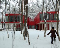 Divas sarkanas mājas / 2 māsas - NRJA projektētas privātmājas eksterjers